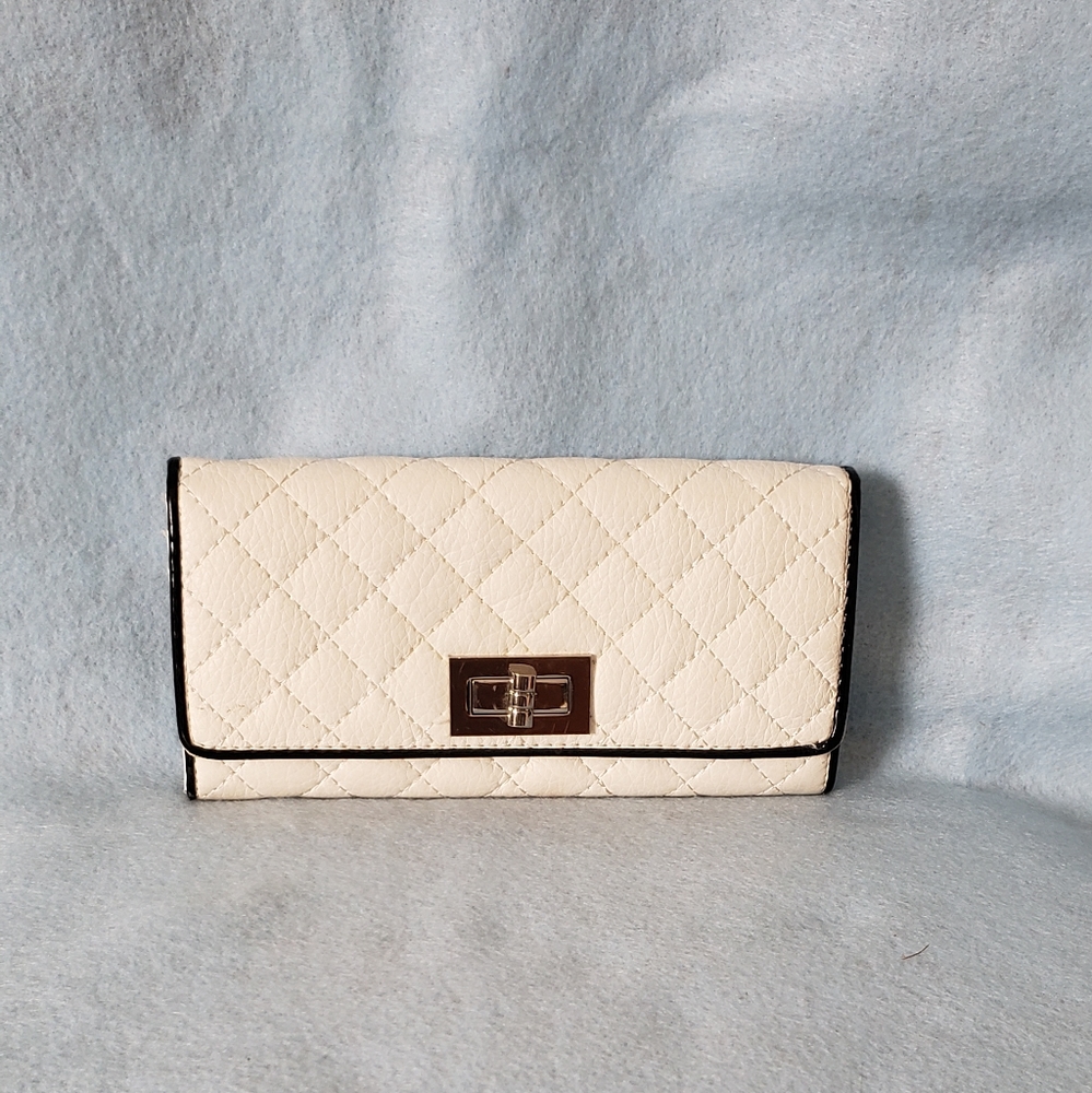 Forever 21 wallet